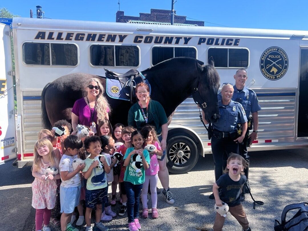 Sprouts children and staff meeting Allegheny County mounted police officers and their horse